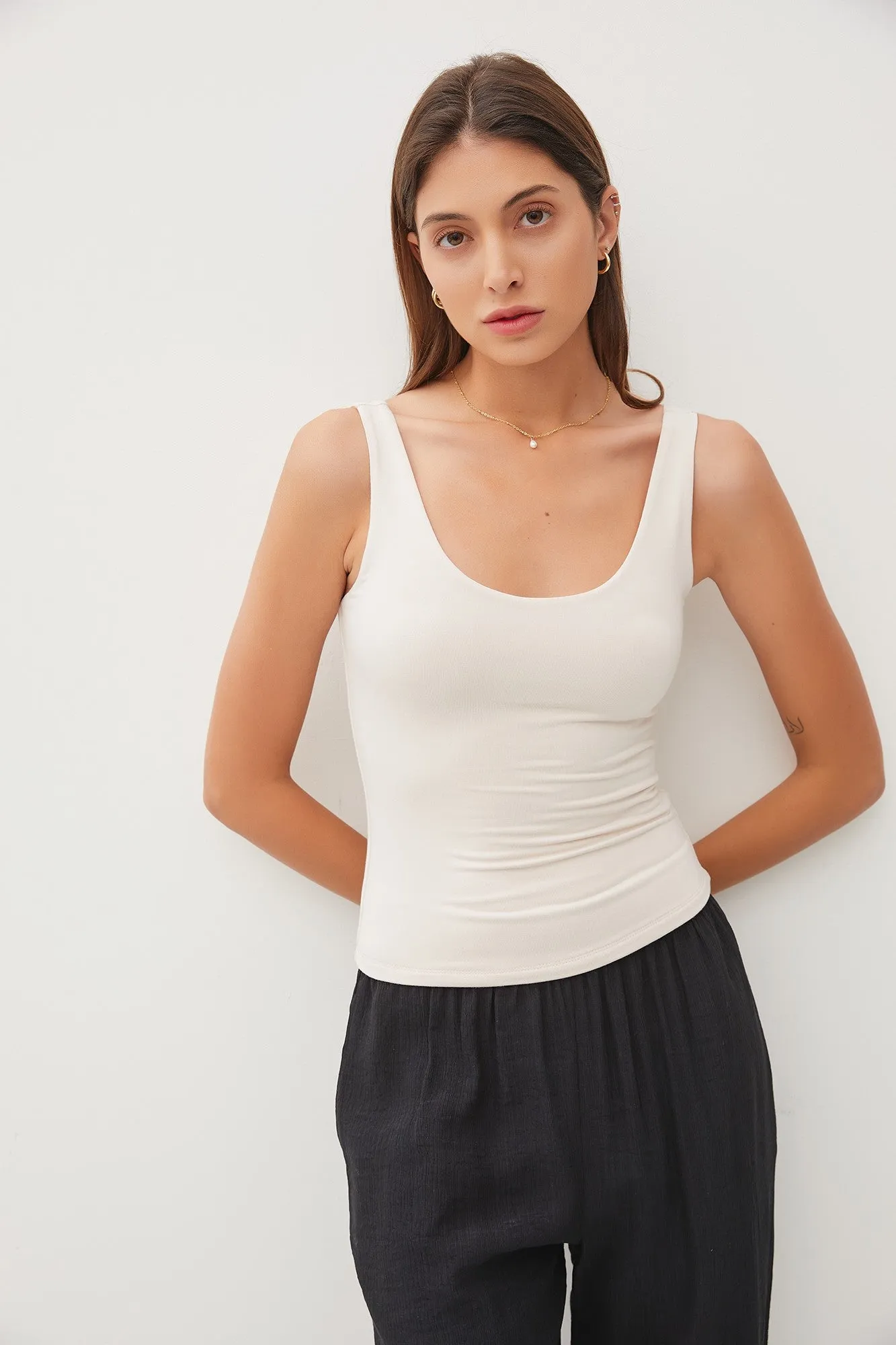 Basic Double Lined Scoop Neck Tank