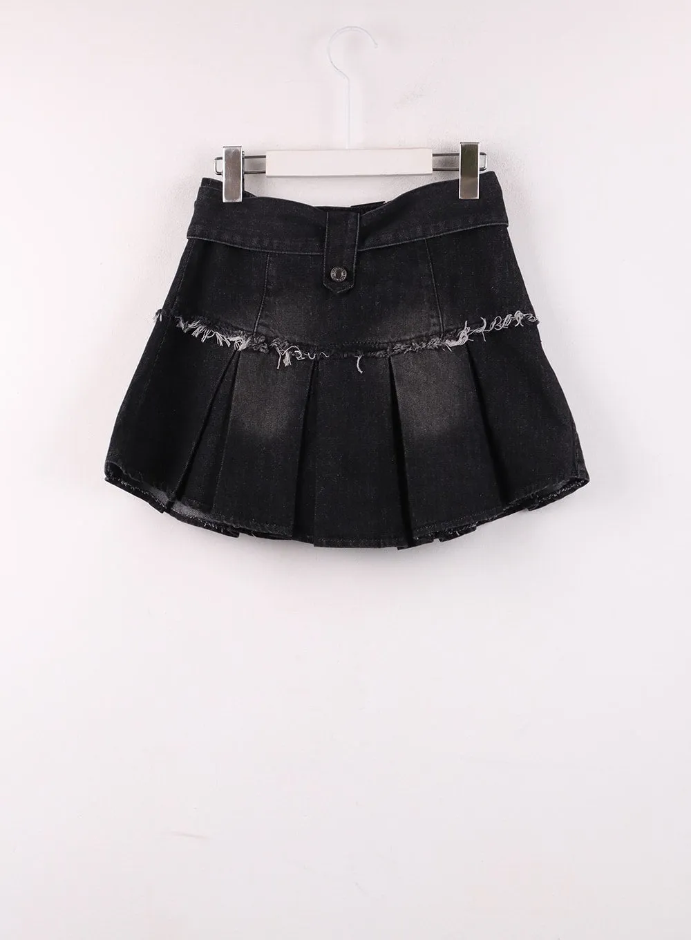 Belted Pleated Denim Skirt IJ430