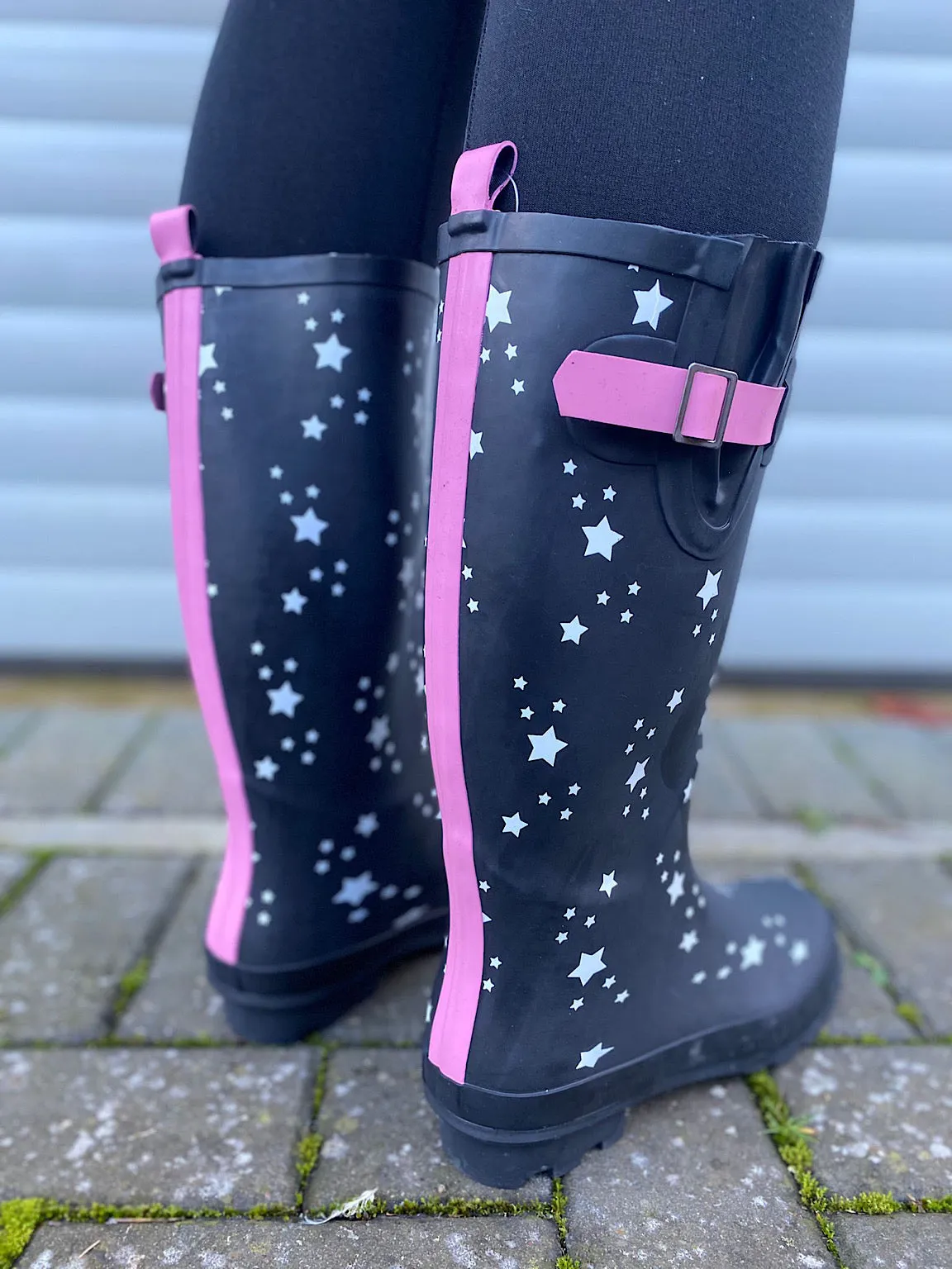 Black Star Pattern Wellies