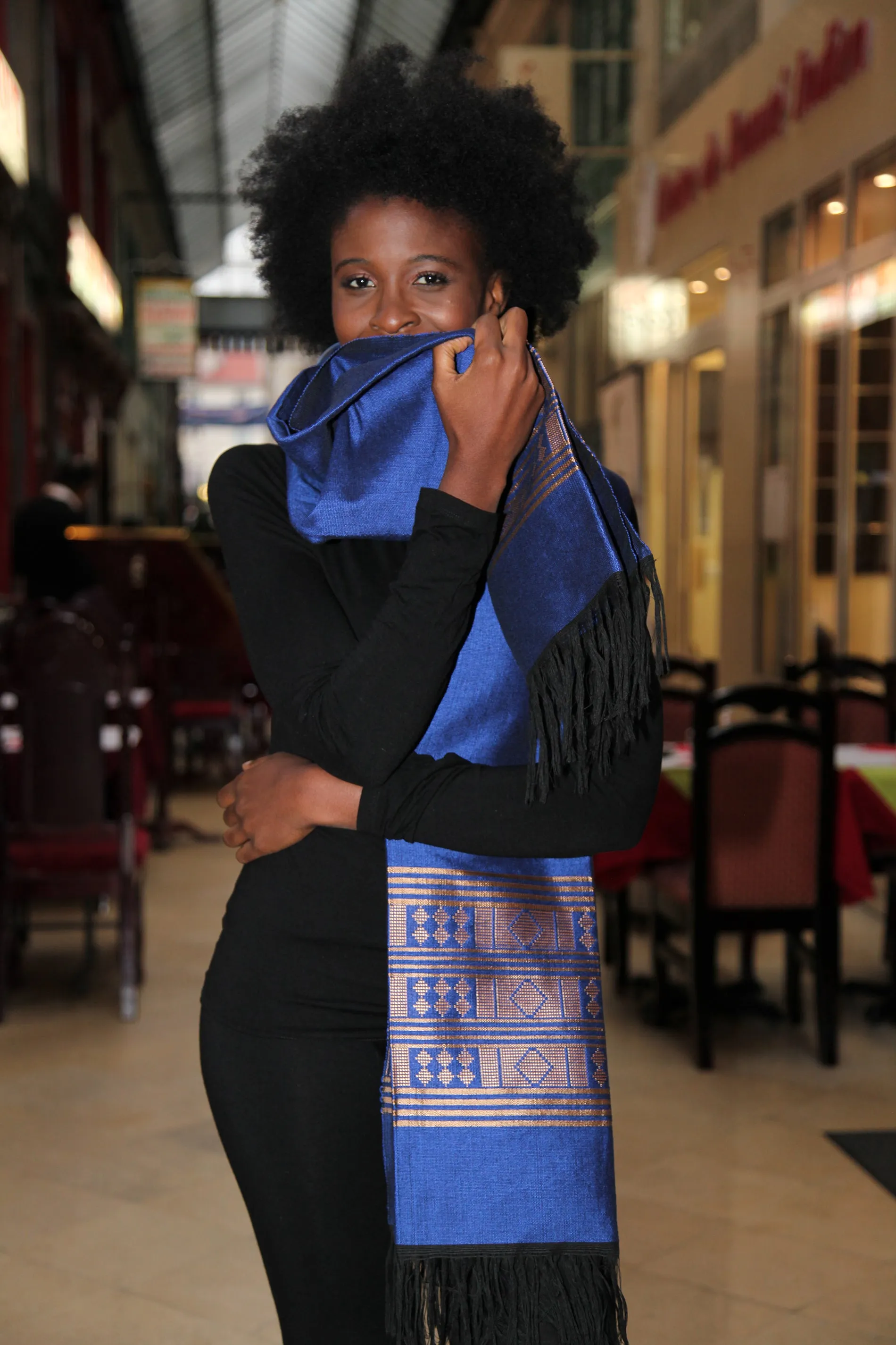 charpe en pagne tissé Manjak  - Bleu, 100% Made in Africa