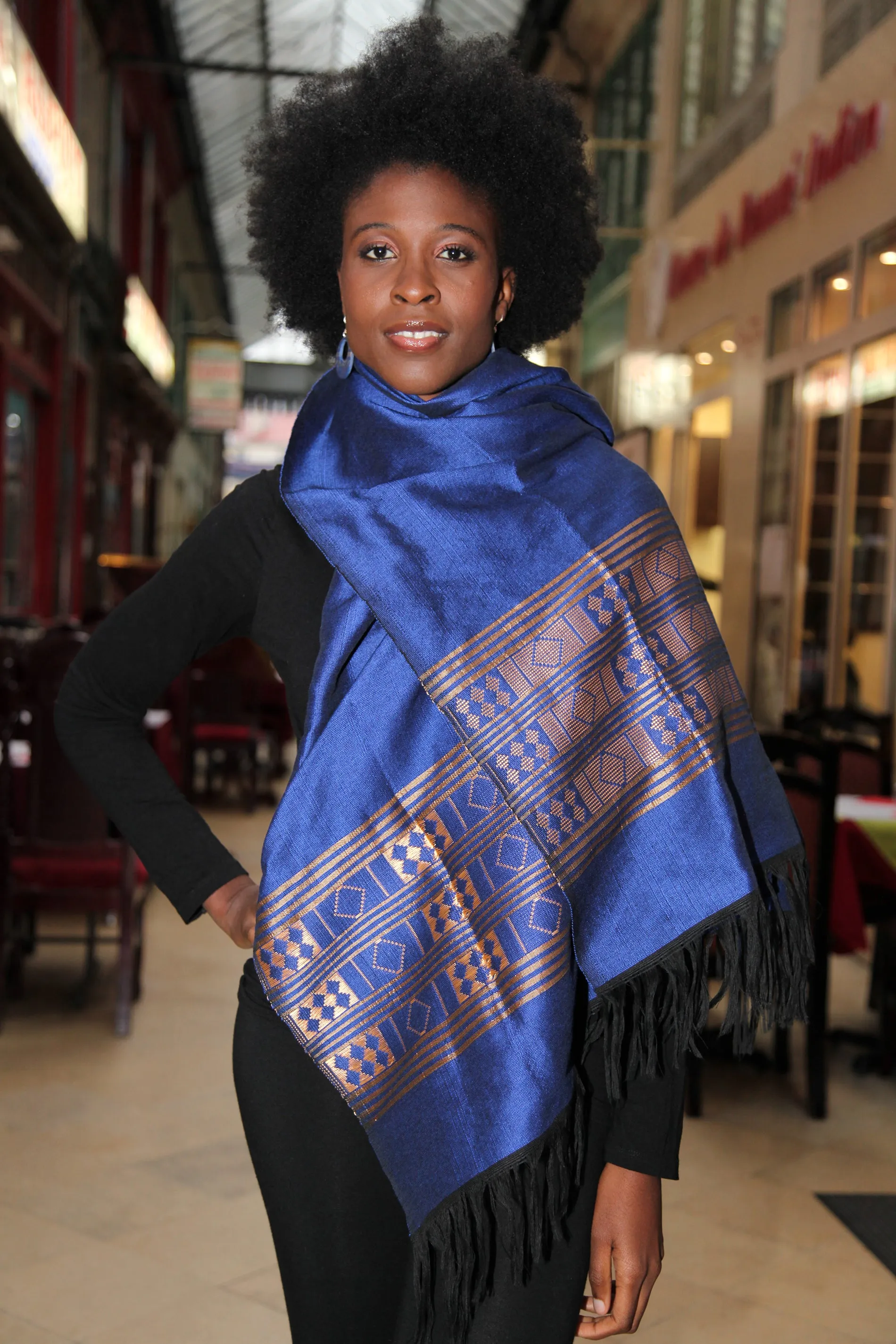 charpe en pagne tissé Manjak  - Bleu, 100% Made in Africa