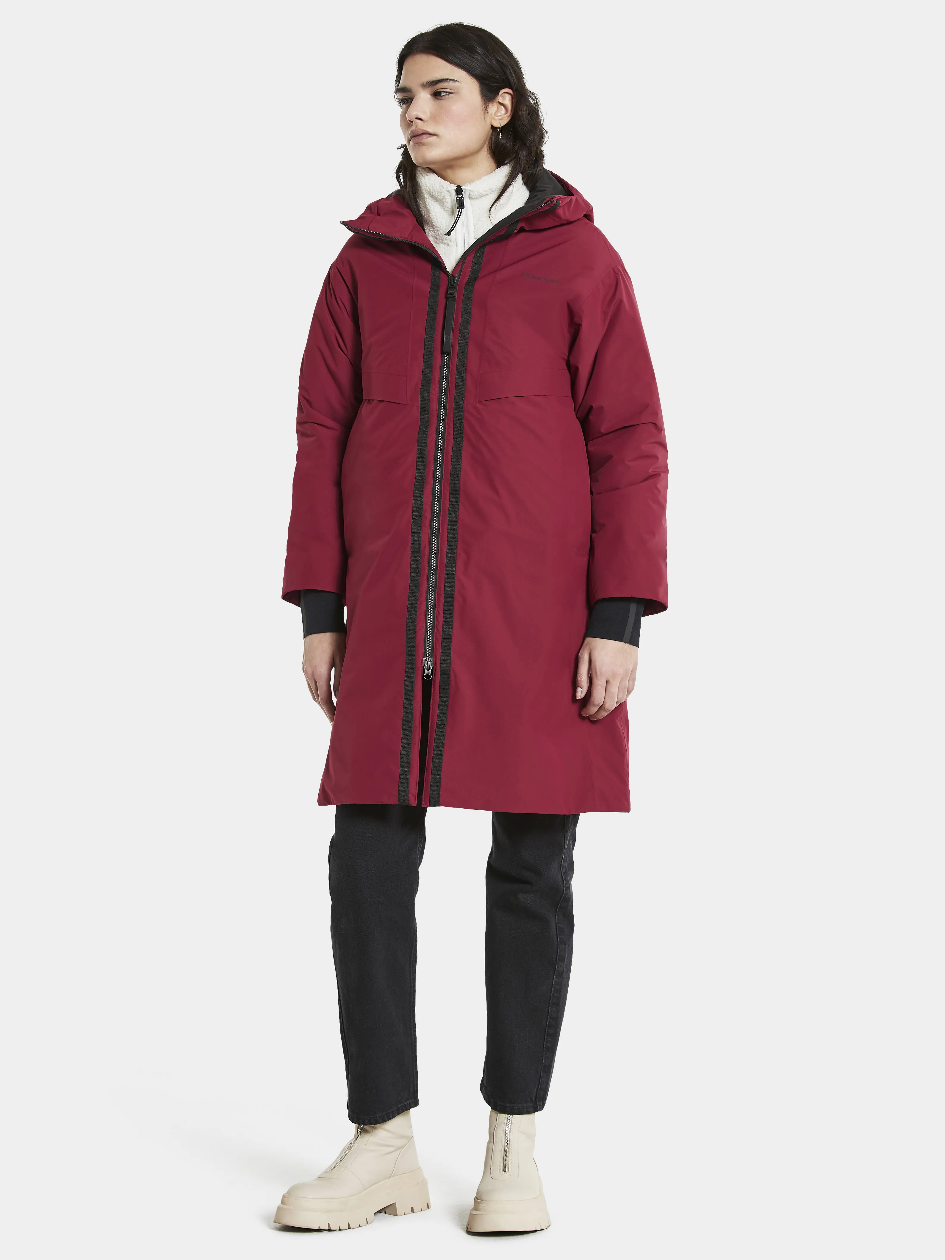 Didriksons Aino Women's Parka 4 Ruby Red | Buy Didriksons Aino Women's Parka 4 Ruby Red here | Outnorth