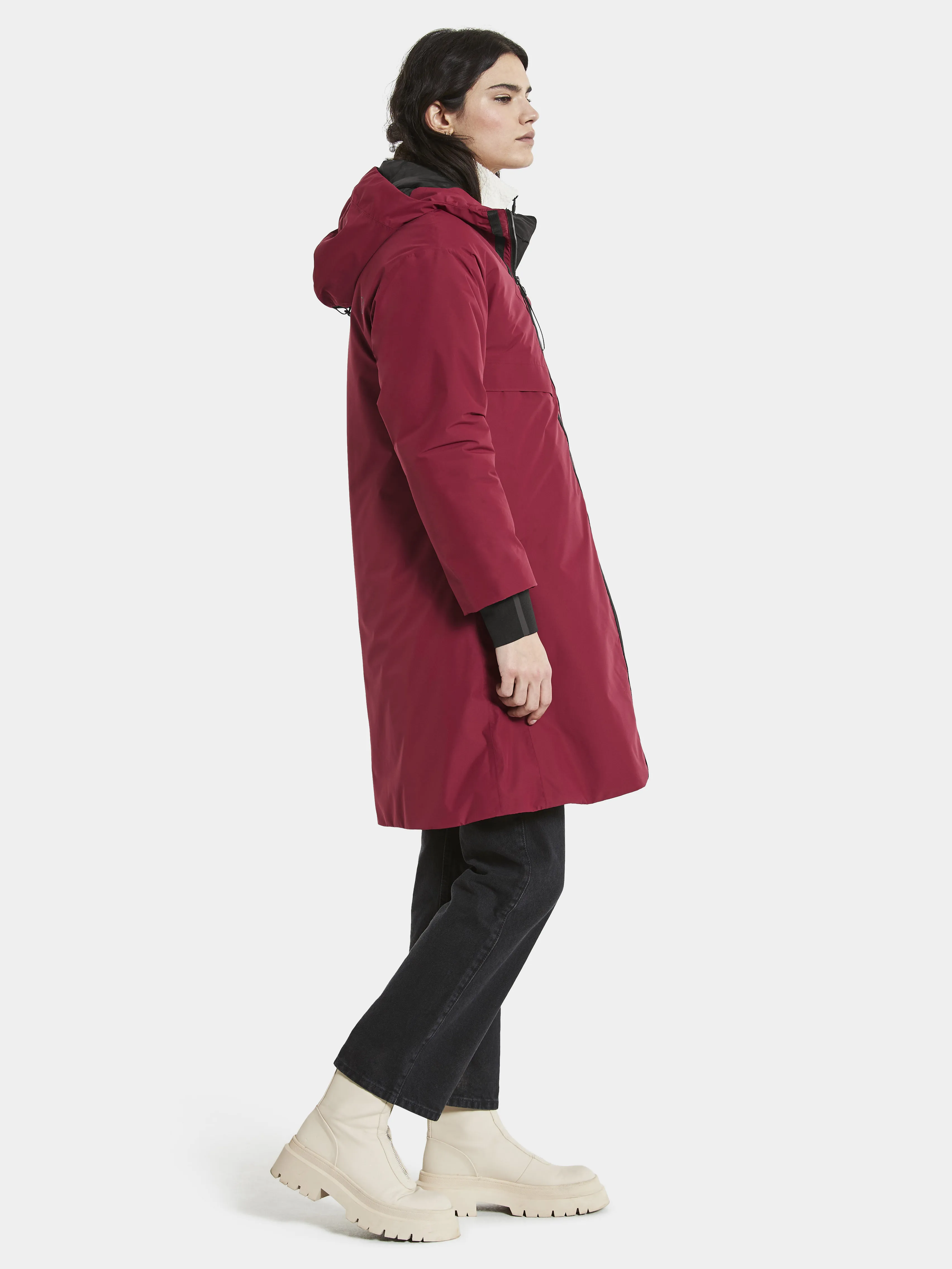 Didriksons Aino Women's Parka 4 Ruby Red | Buy Didriksons Aino Women's Parka 4 Ruby Red here | Outnorth