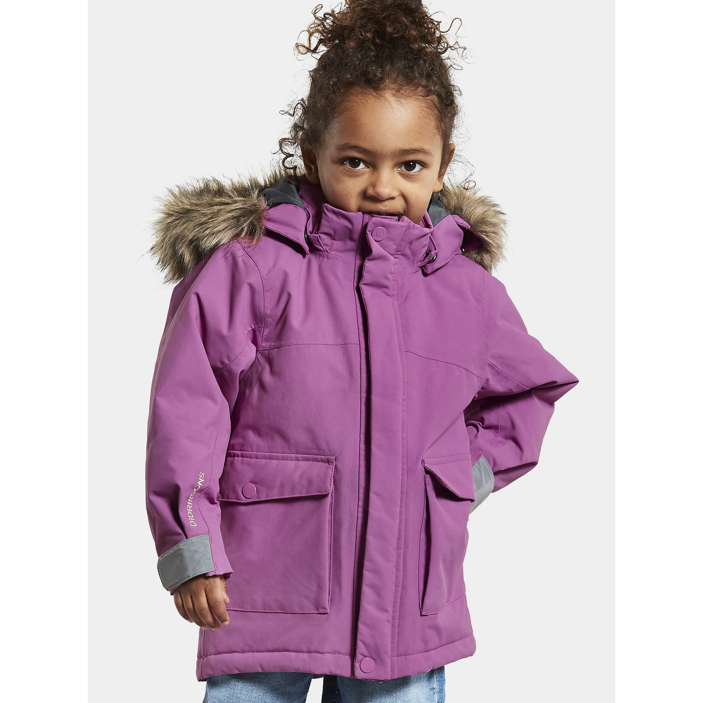 Didriksons Kids' Kure Parka 4 Radiant Purple | Buy Didriksons Kids' Kure Parka 4 Radiant Purple here | Outnorth