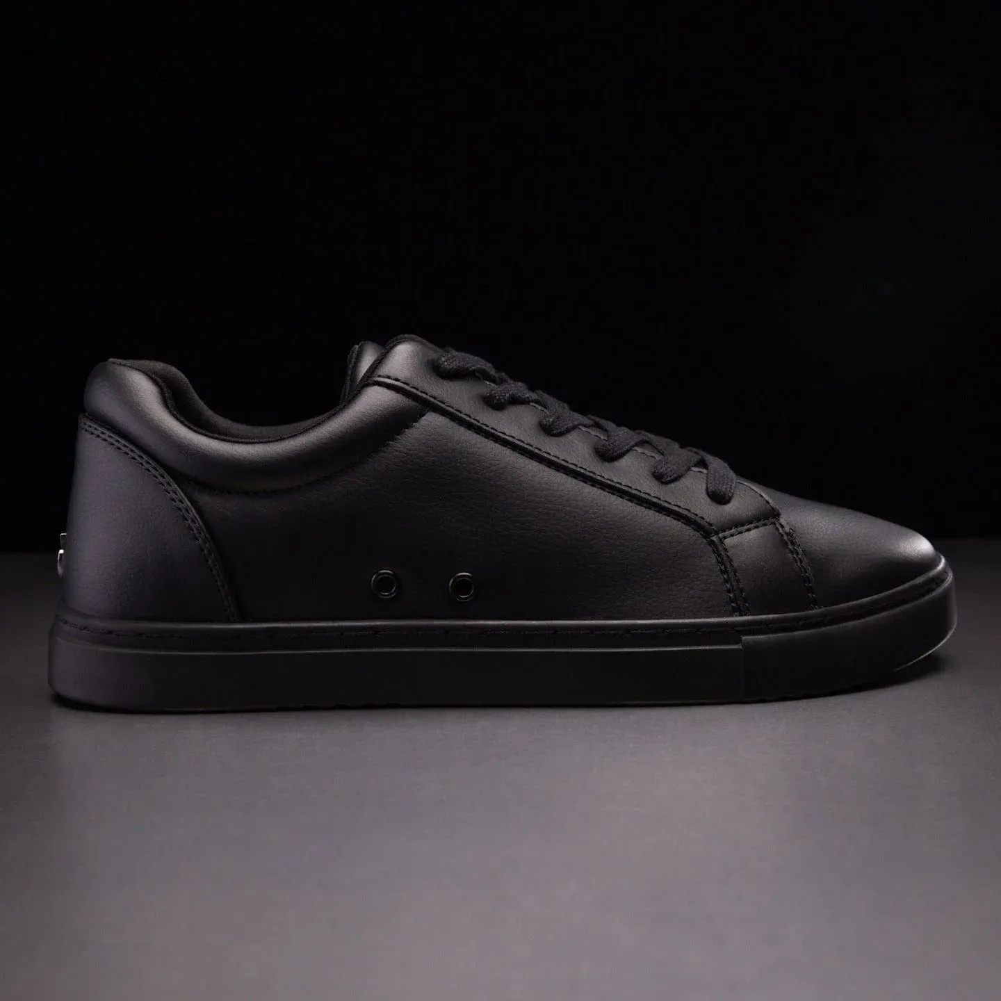 Fuego - Low Top All Black