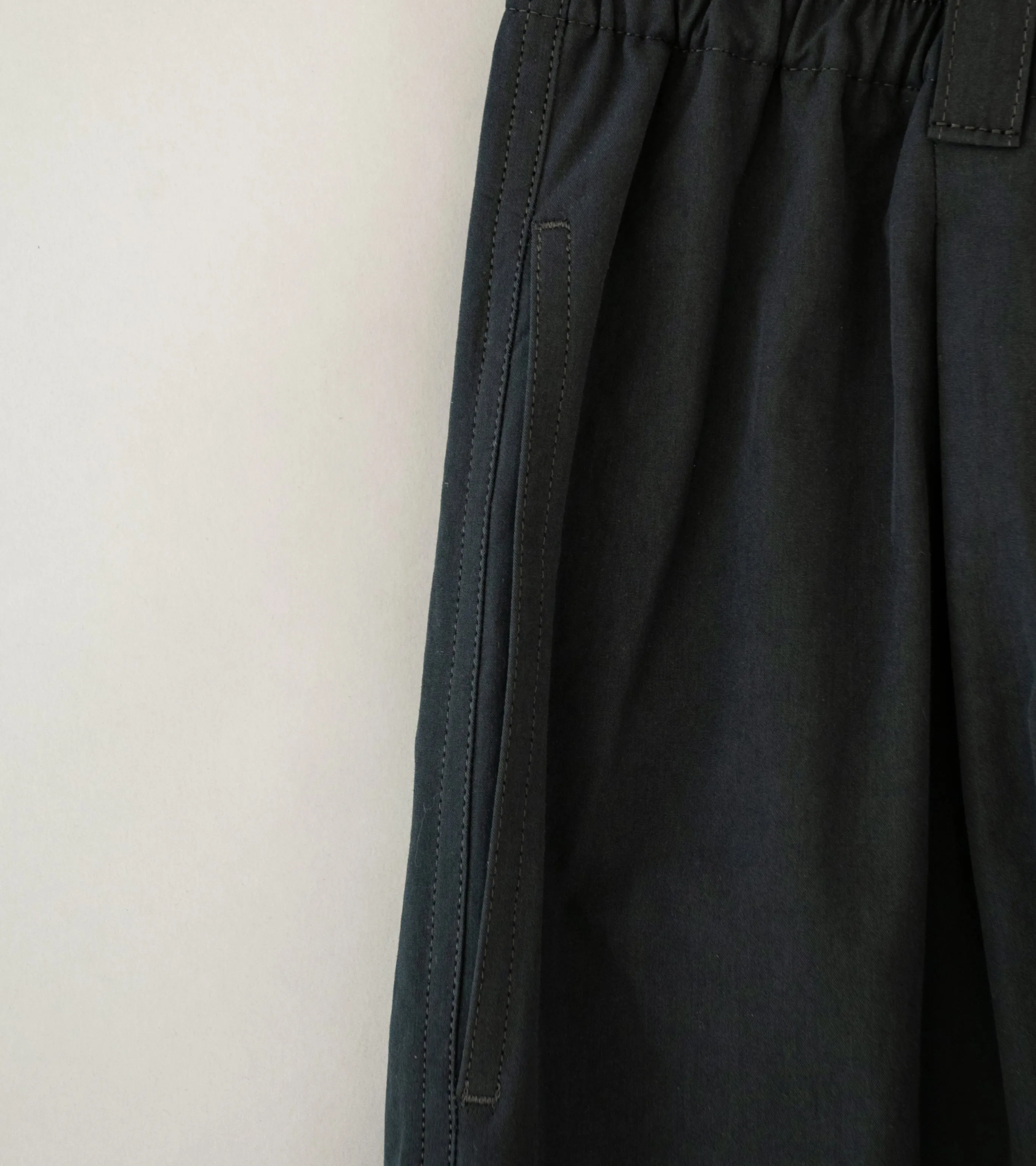 Margaret Howell 'Pull On Trouser' (Concrete Dense Cotton Poplin)