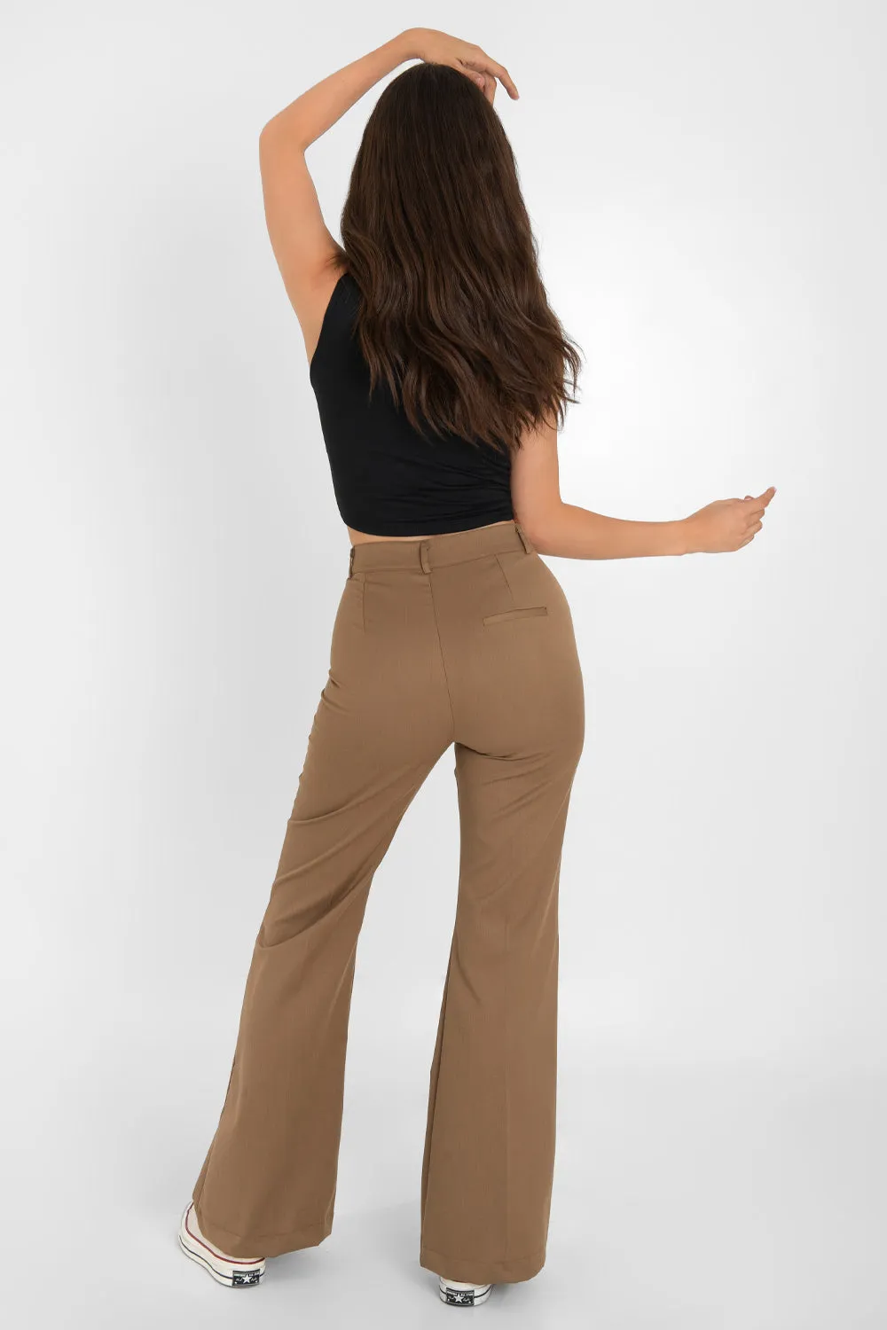 Pantalón ajustado fit flare de tiro alto