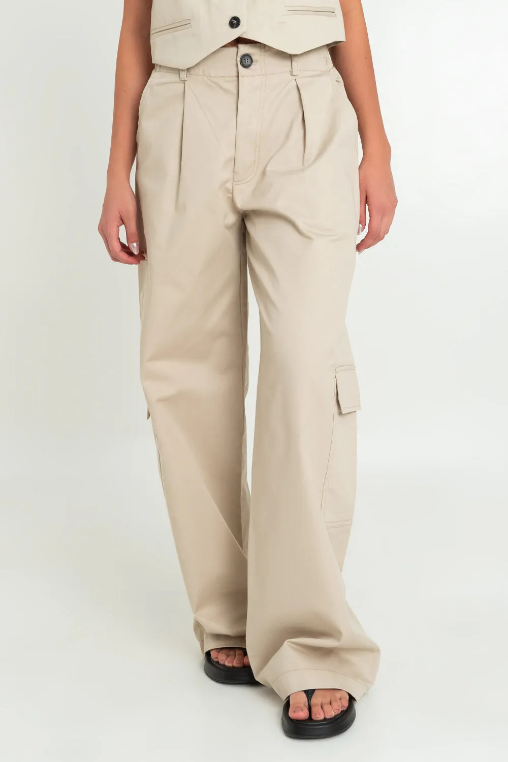 Pantalón cargo fit wide leg cintura alta