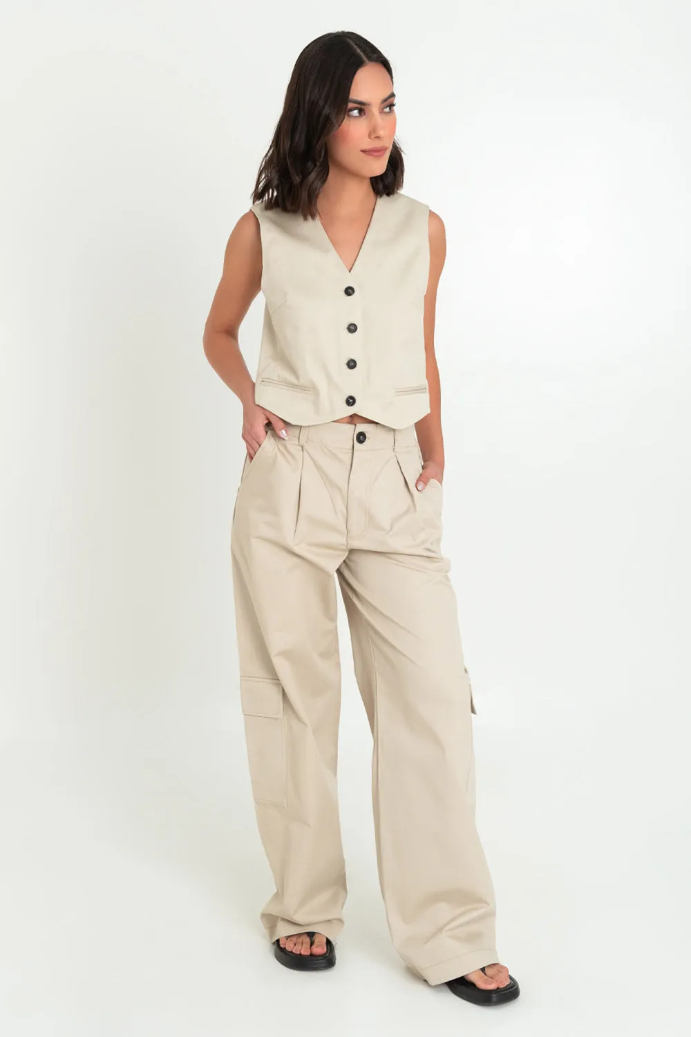 Pantalón cargo fit wide leg cintura alta