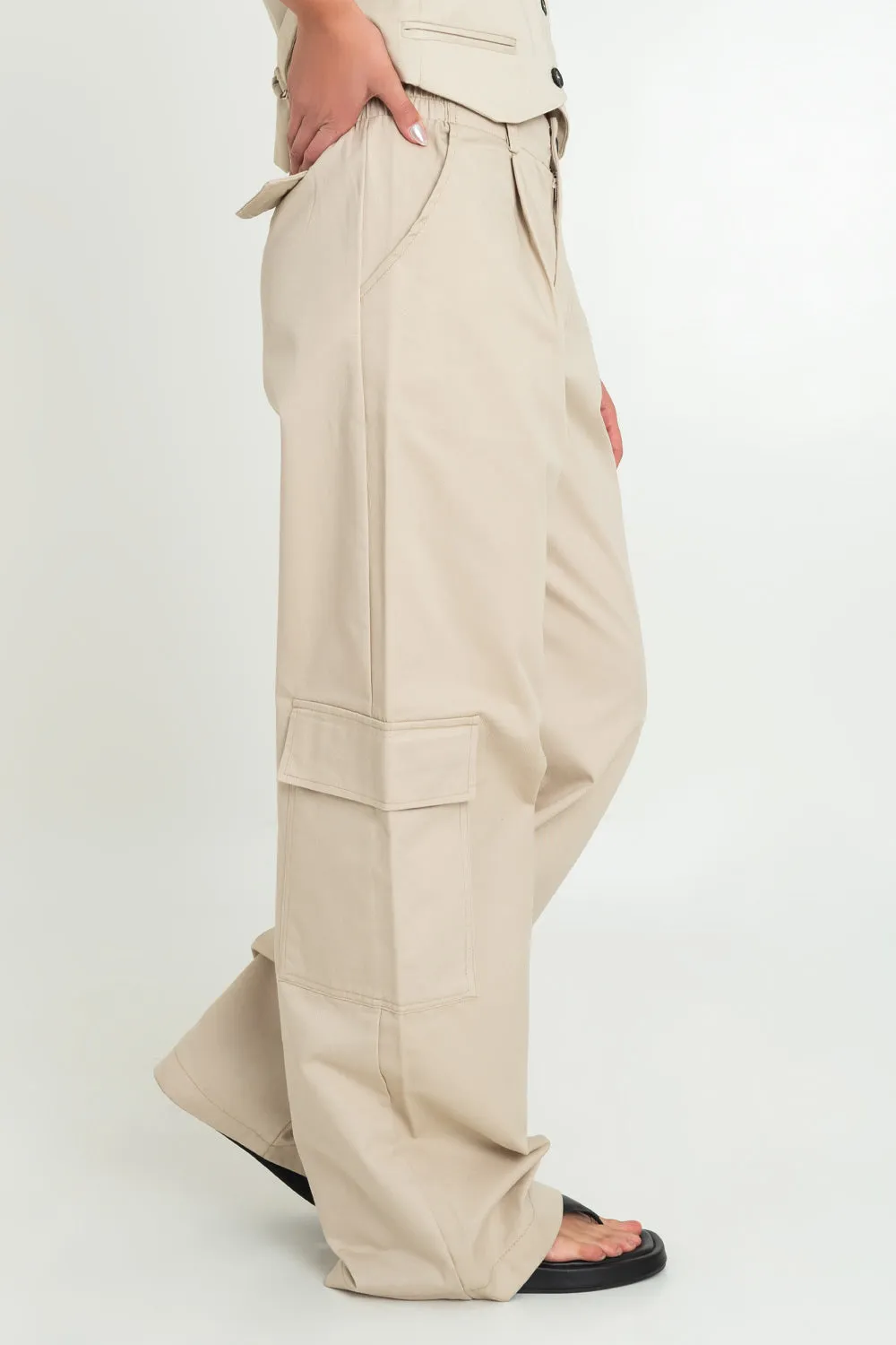 Pantalón cargo fit wide leg cintura alta