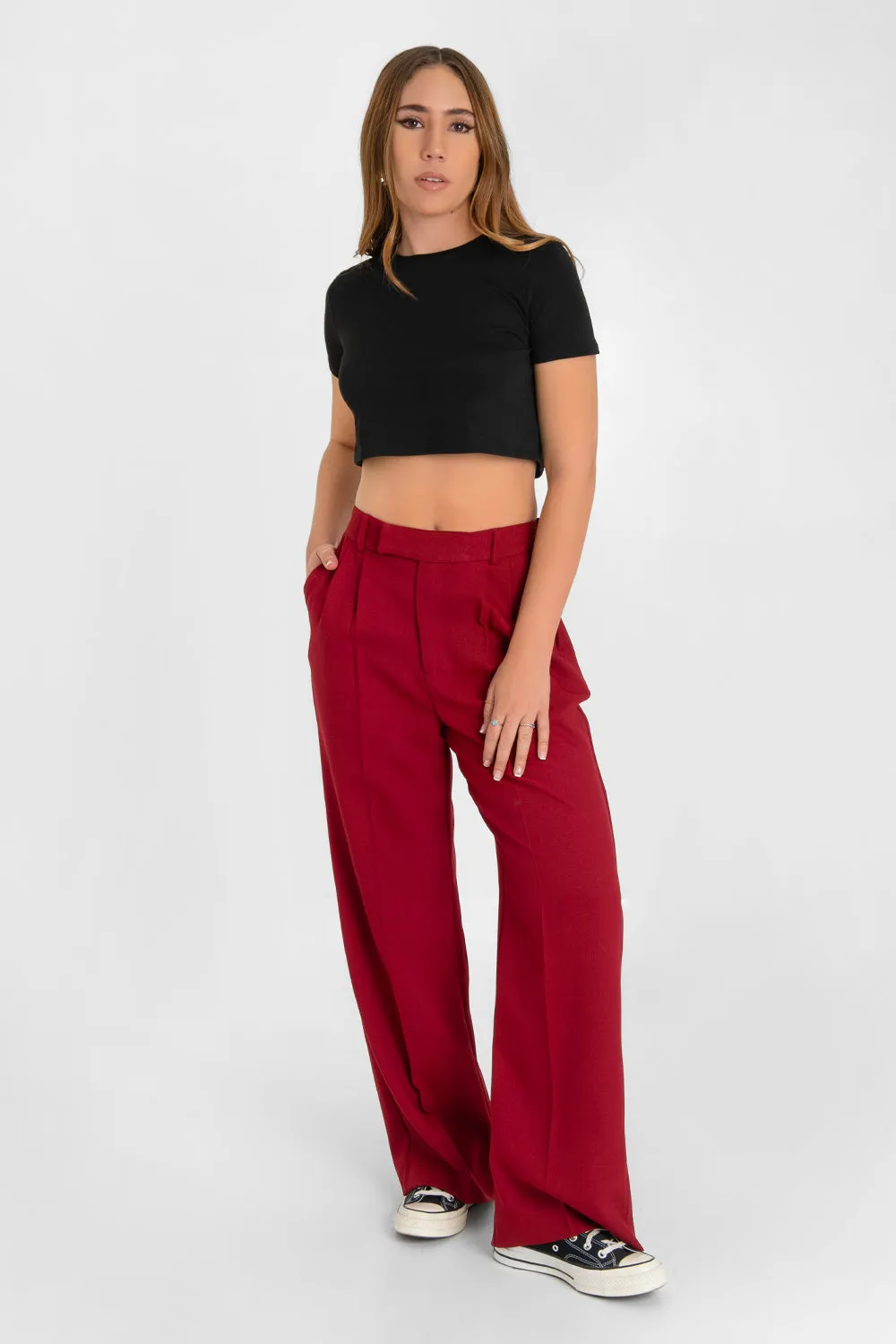 Pantalón fit wide leg con pinzas cintura alta