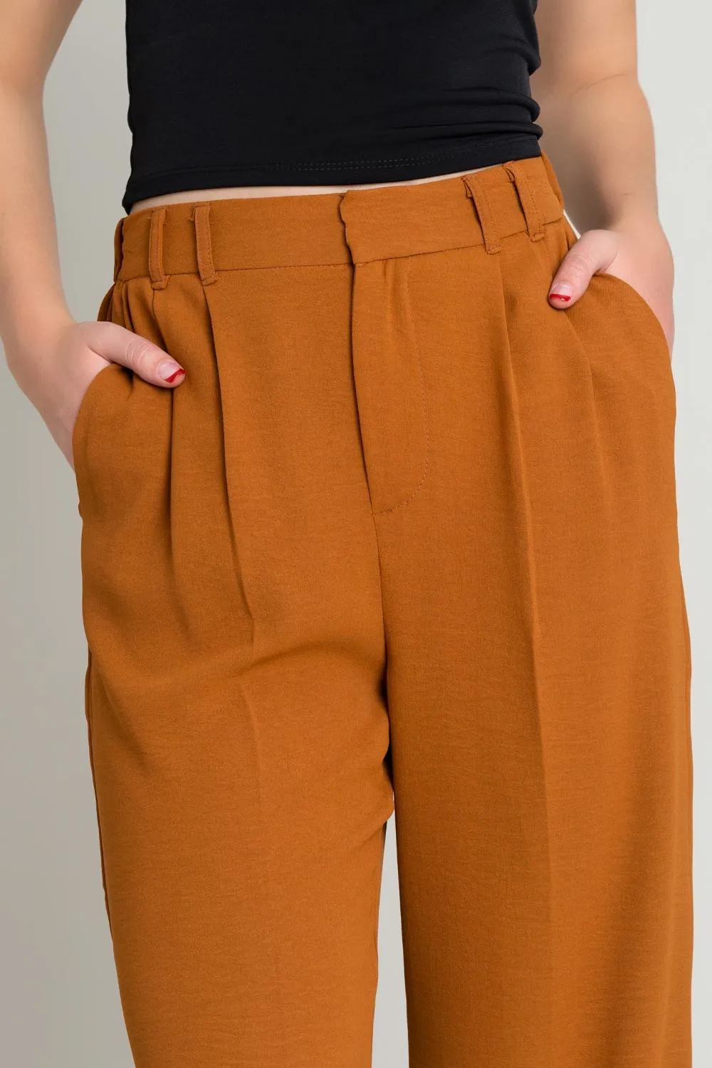 Pantalón wide leg con pinzas cintura alta